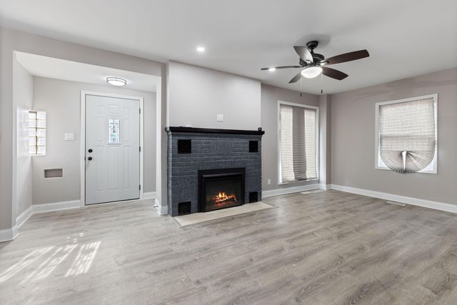 4224 W 10th Avenue, Gary, IN 46404