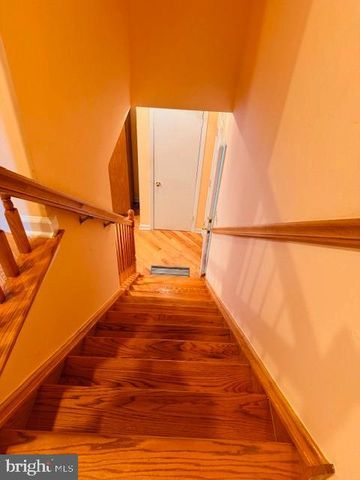 632 LONGFELLOW CT, Warminster, PA 18974