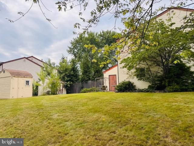 632 LONGFELLOW CT, Warminster, PA 18974