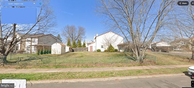 632 LONGFELLOW CT, Warminster, PA 18974