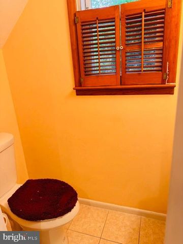 632 LONGFELLOW CT, Warminster, PA 18974