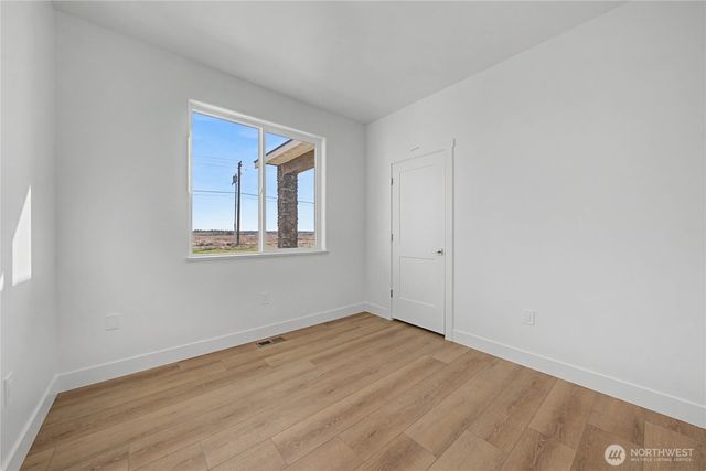 2920 NE Rd H, Moses Lake, WA 98837