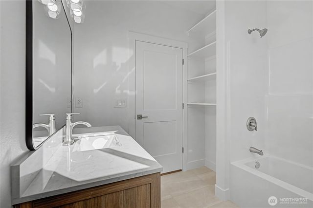 2920 NE Rd H, Moses Lake, WA 98837