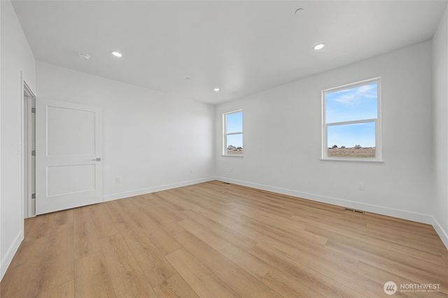 2920 NE Rd H, Moses Lake, WA 98837