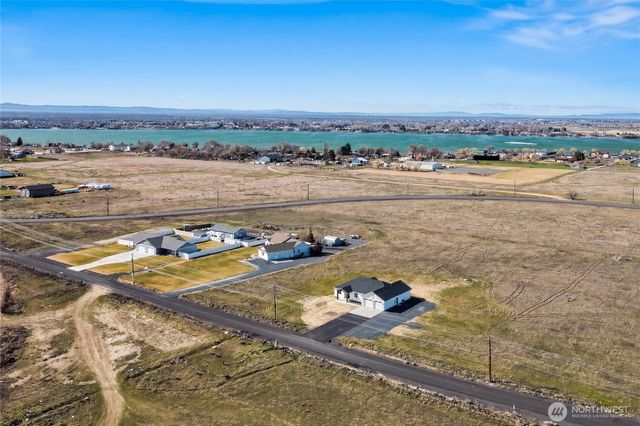 2920 NE Rd H, Moses Lake, WA 98837