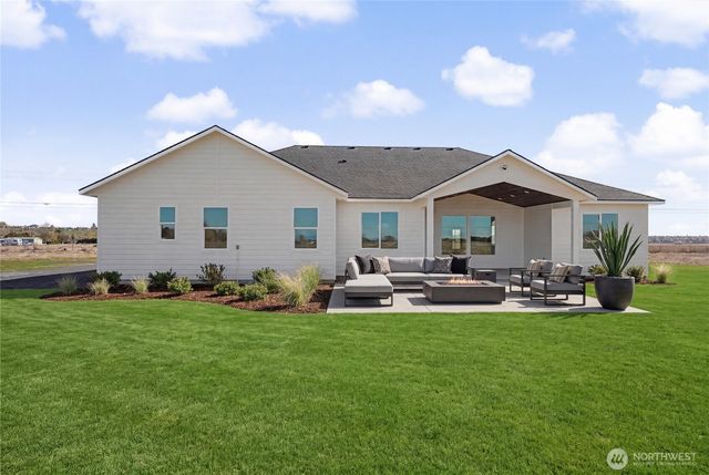 2920 NE Rd H, Moses Lake, WA 98837