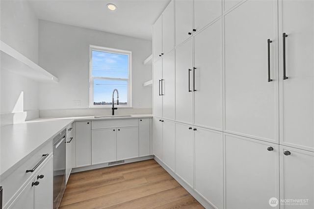 2920 NE Rd H, Moses Lake, WA 98837