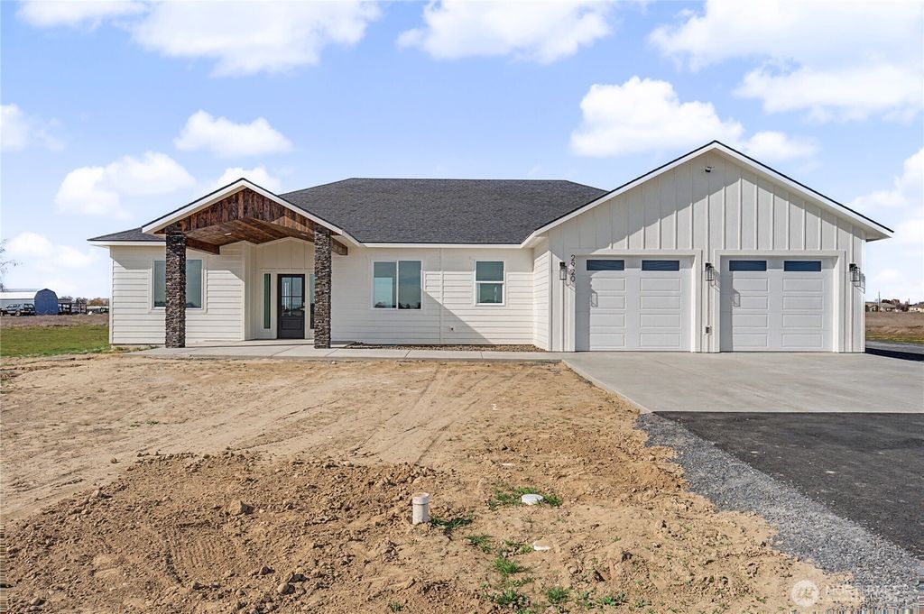 2920 NE Rd H, Moses Lake, WA 98837