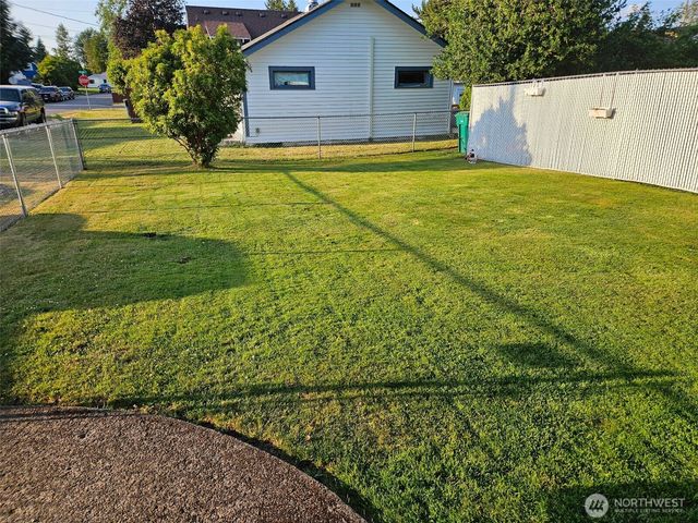 2921 Fredricksen Street, Enumclaw, WA 98022