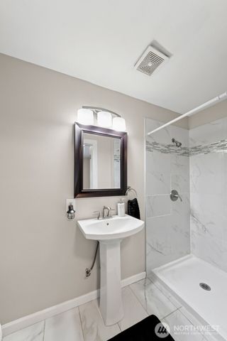 2921 Fredricksen Street, Enumclaw, WA 98022