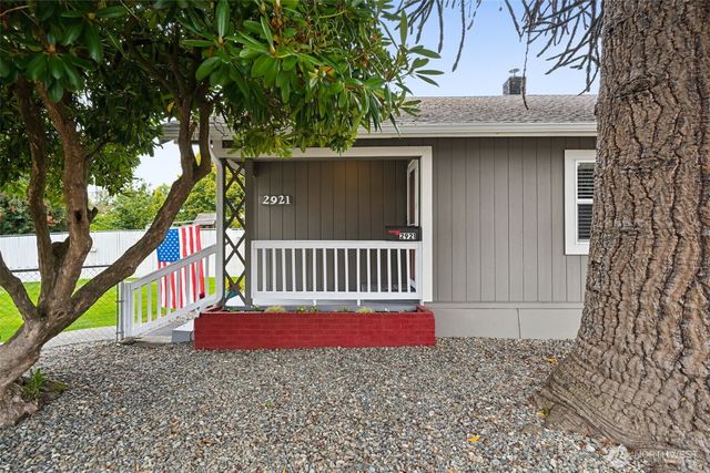 2921 Fredricksen Street, Enumclaw, WA 98022