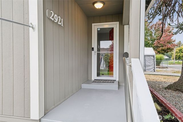 2921 Fredricksen Street, Enumclaw, WA 98022