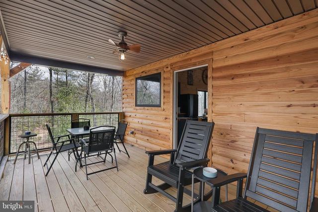 1823 DESERT RD, Haywood, VA 22722