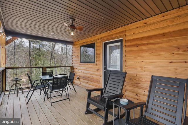 1823 DESERT RD, Haywood, VA 22722
