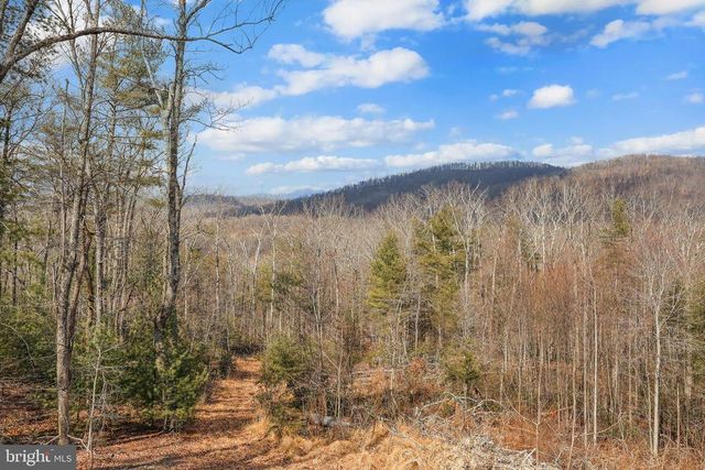 1823 DESERT RD, Haywood, VA 22722
