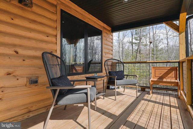 1823 DESERT RD, Haywood, VA 22722