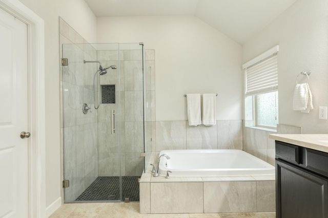 3406 Lake Court, Iowa Colony, TX 77583