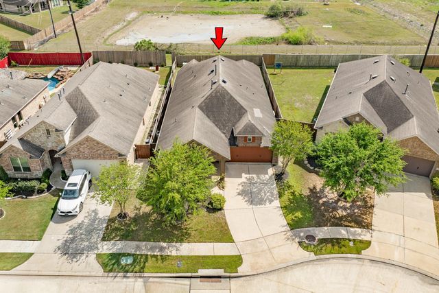 3406 Lake Court, Iowa Colony, TX 77583