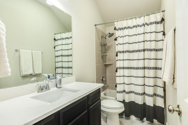 3406 Lake Court, Iowa Colony, TX 77583