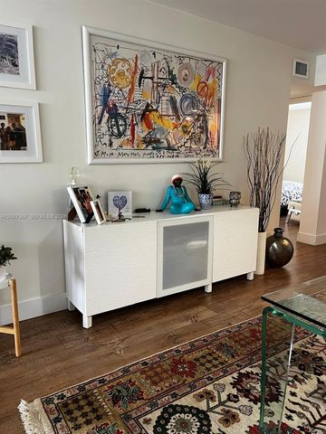 1518 Whitehall Dr 104, Davie, FL 33324