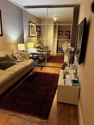 1518 Whitehall Dr 104, Davie, FL 33324