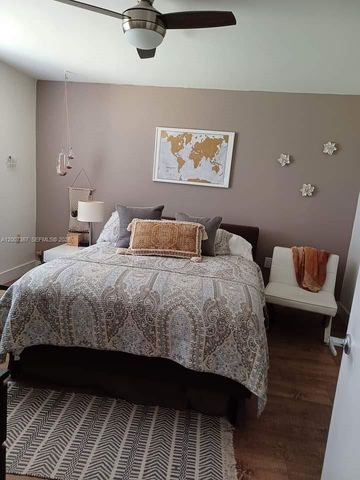 1518 Whitehall Dr 104, Davie, FL 33324