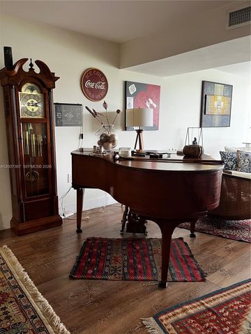 1518 Whitehall Dr 104, Davie, FL 33324