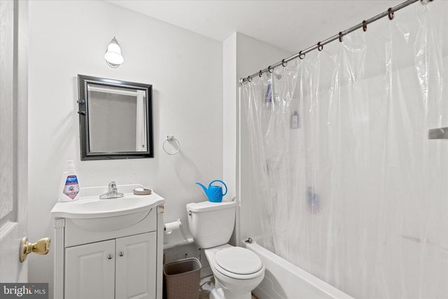 8599 DUTCHMAN CT, Manassas, VA 20110