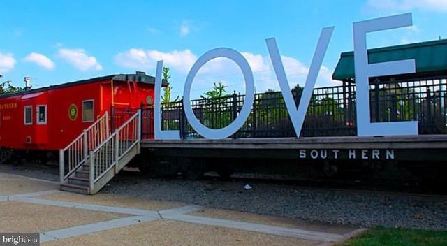 8599 DUTCHMAN CT, Manassas, VA 20110