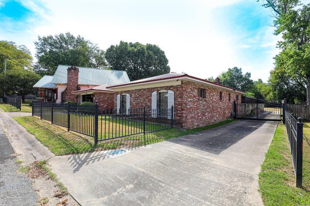 412 & 404 WHITE St, Benton, AR 72015