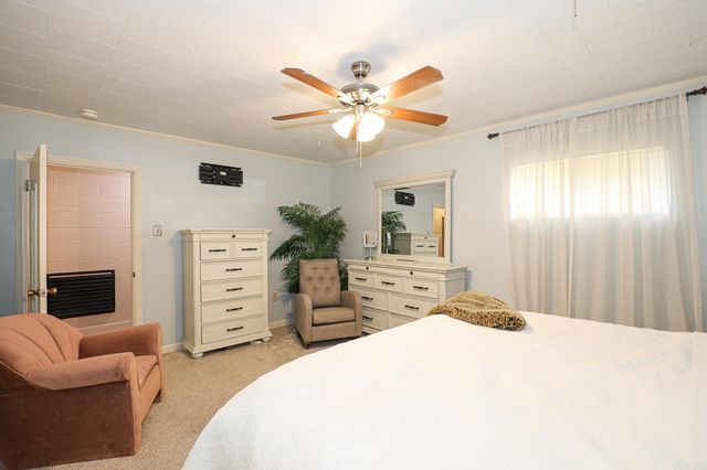 412 & 404 WHITE St, Benton, AR 72015