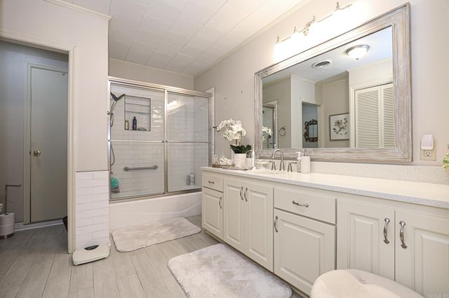 412 & 404 WHITE St, Benton, AR 72015