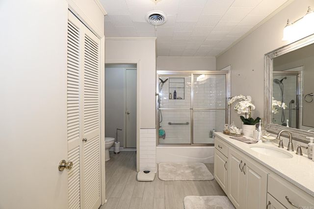 412 & 404 WHITE St, Benton, AR 72015
