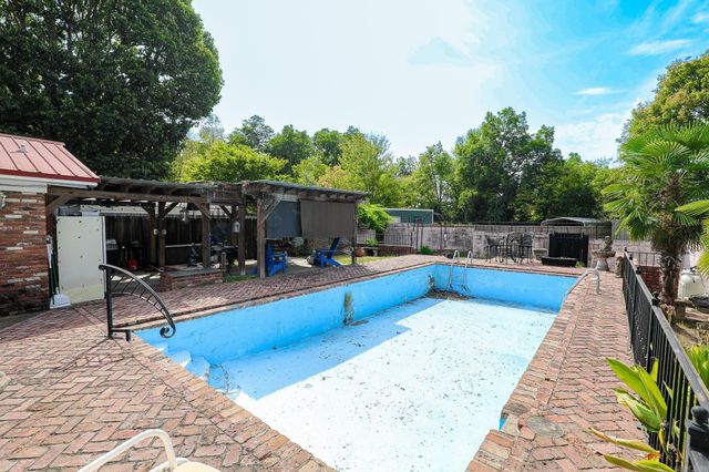 412 & 404 WHITE St, Benton, AR 72015