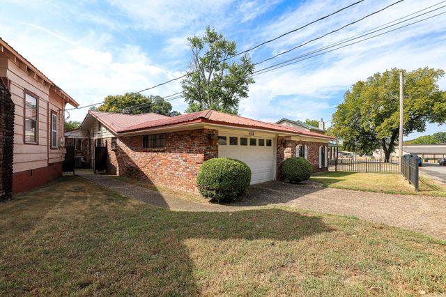 412 & 404 WHITE St, Benton, AR 72015