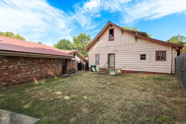 412 & 404 WHITE St, Benton, AR 72015