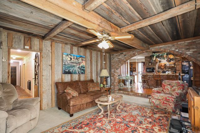 412 & 404 WHITE St, Benton, AR 72015