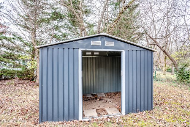 7512 Chatham Circle, Knoxville, TN 37909