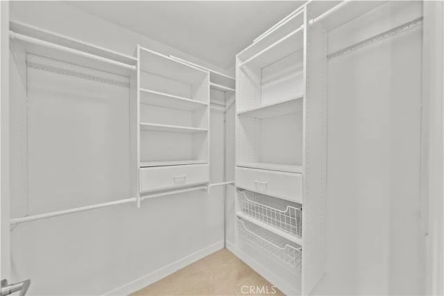 21301 Erwin 420, Woodland Hills, CA 91367