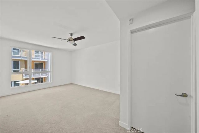 21301 Erwin 420, Woodland Hills, CA 91367