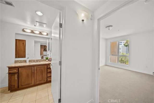 21301 Erwin 420, Woodland Hills, CA 91367