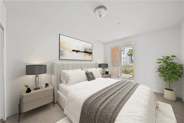 21301 Erwin 420, Woodland Hills, CA 91367