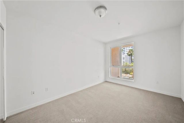 21301 Erwin 420, Woodland Hills, CA 91367