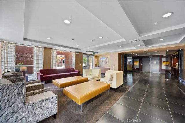 21301 Erwin 420, Woodland Hills, CA 91367