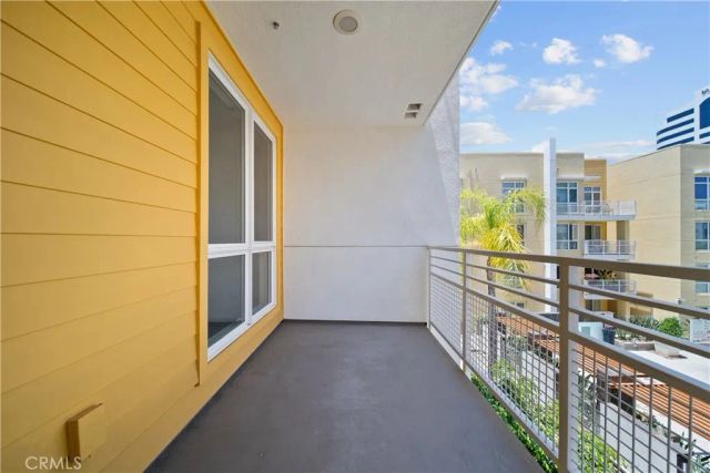 21301 Erwin 420, Woodland Hills, CA 91367