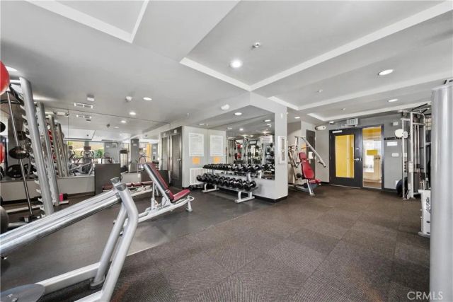 21301 Erwin 420, Woodland Hills, CA 91367