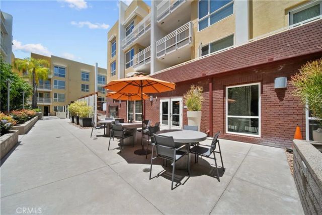 21301 Erwin 420, Woodland Hills, CA 91367