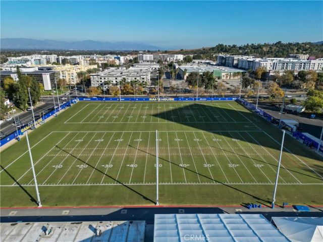 21301 Erwin 420, Woodland Hills, CA 91367