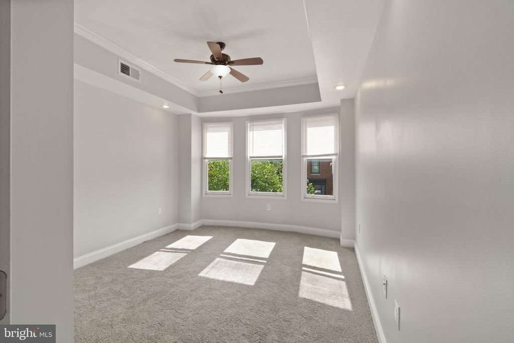 Image 16 of property listing at 101 EAST AVE, Baltimore, MD 21224