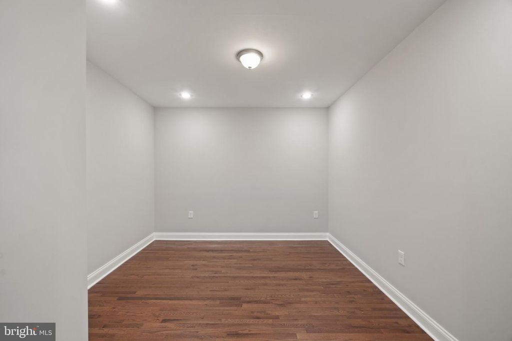 Image 22 of property listing at 101 EAST AVE, Baltimore, MD 21224